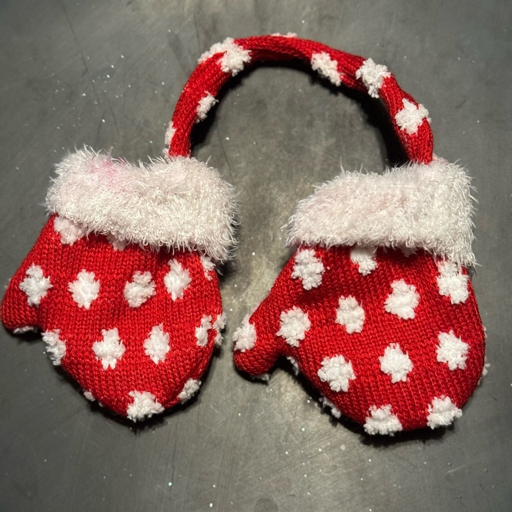 Vintage Avon Gift Holder Mittens